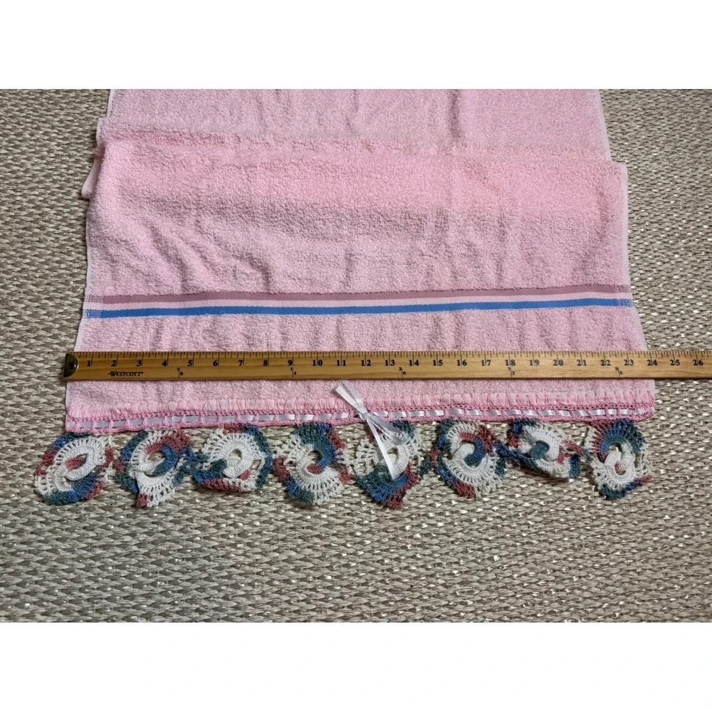 Vintage Pink bath Towel Crochet Lace Satin Ribbon Cottagecore Bathroom 24x44